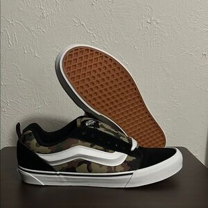 Vans Knu Skool